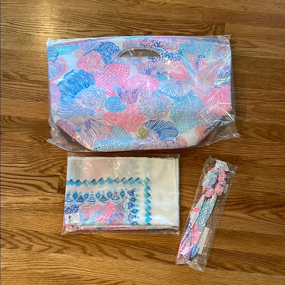 NWT Lilly Pulitzer Cooler tote, Pareo and Ribbon Scrunchie.
